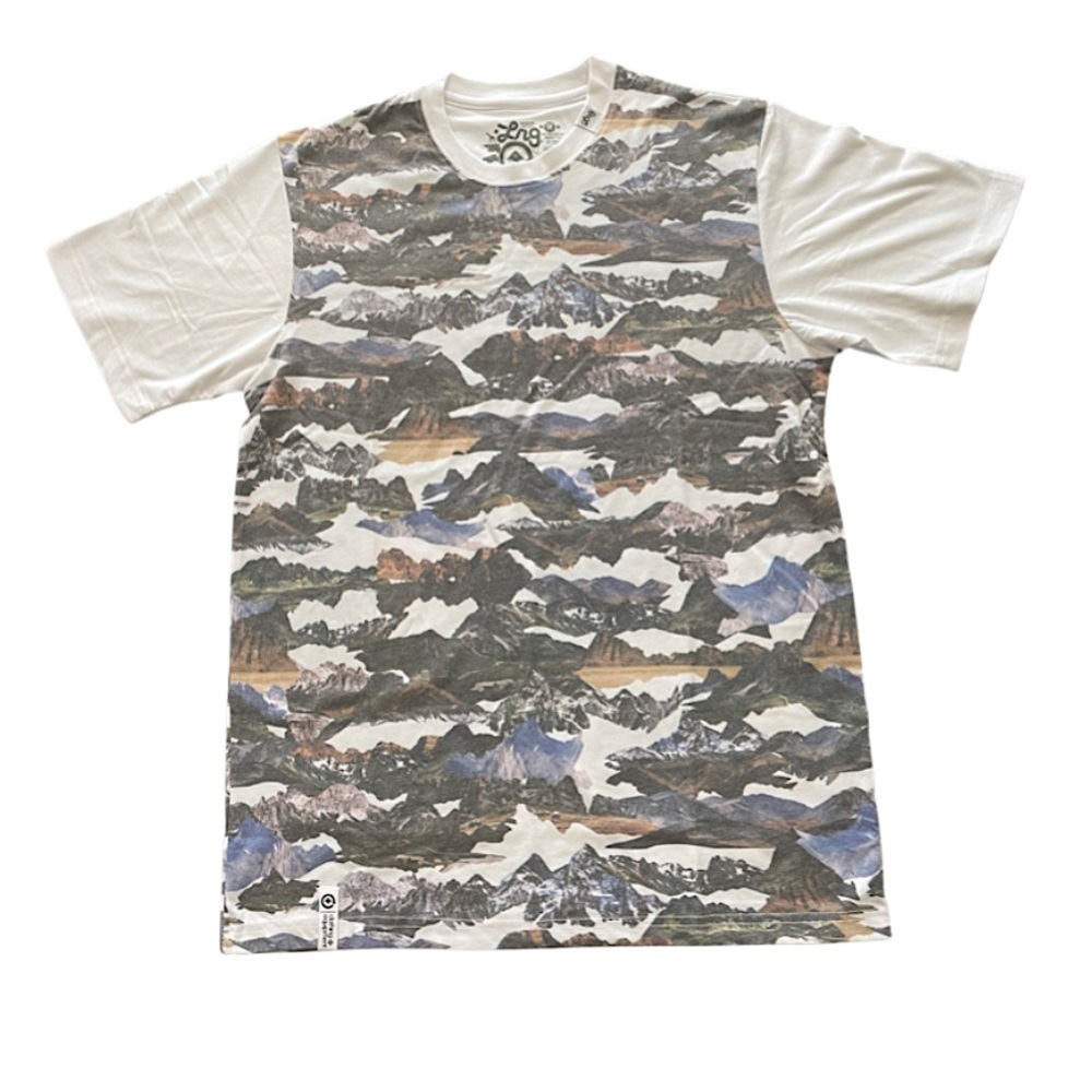 Lifted Research Group(LRG) NWT petfect condition